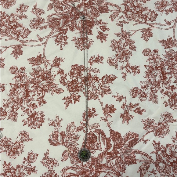 Necklace - Picture 2 of 3